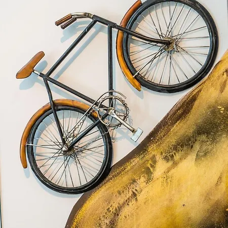 Graffitisuites#bronze Apartament