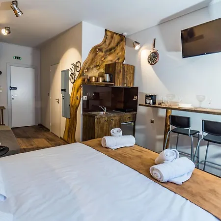 Graffitisuites#bronze Apartament *